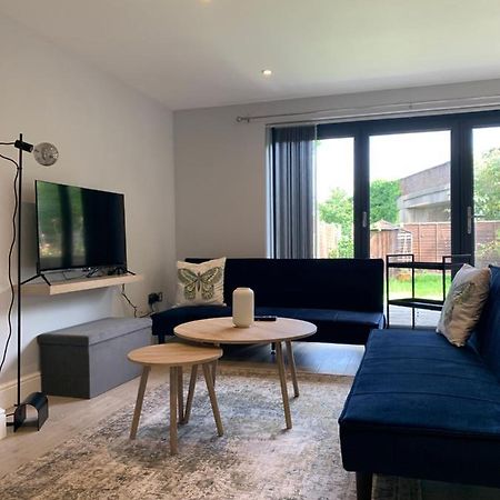 Wonderful 3 Bed Flat With Private Garden In Wimbledon - 1 The Queens Διαμέρισμα Λονδίνο Εξωτερικό φωτογραφία