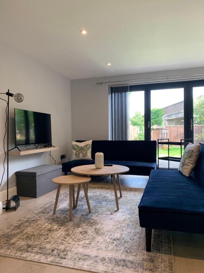Wonderful 3 Bed Flat With Private Garden In Wimbledon - 1 The Queens Διαμέρισμα Λονδίνο Εξωτερικό φωτογραφία