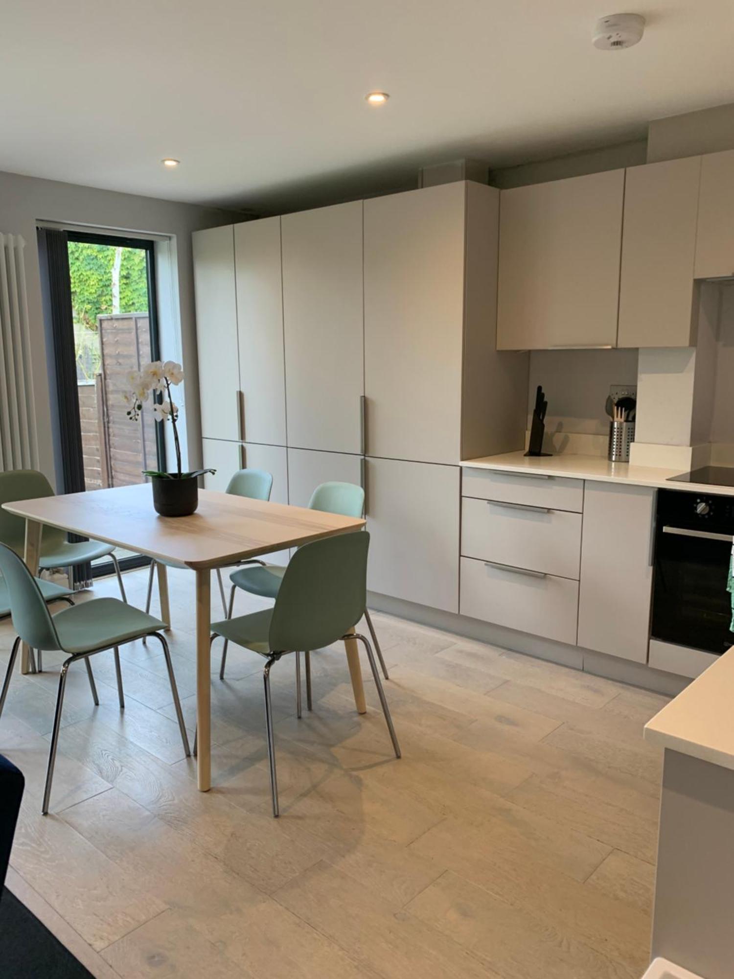 Wonderful 3 Bed Flat With Private Garden In Wimbledon - 1 The Queens Διαμέρισμα Λονδίνο Εξωτερικό φωτογραφία